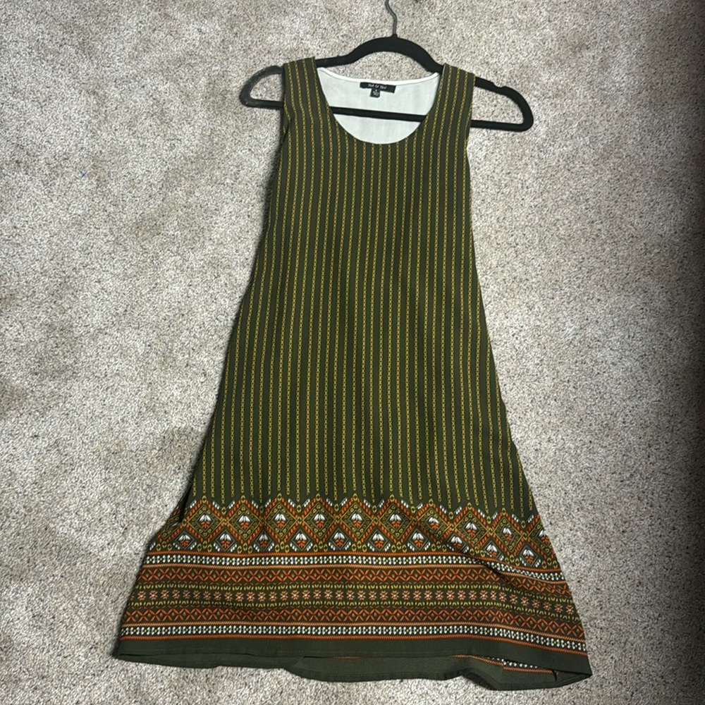 Yak & Yeti green knee length no sleeve boho cinched waist dress small